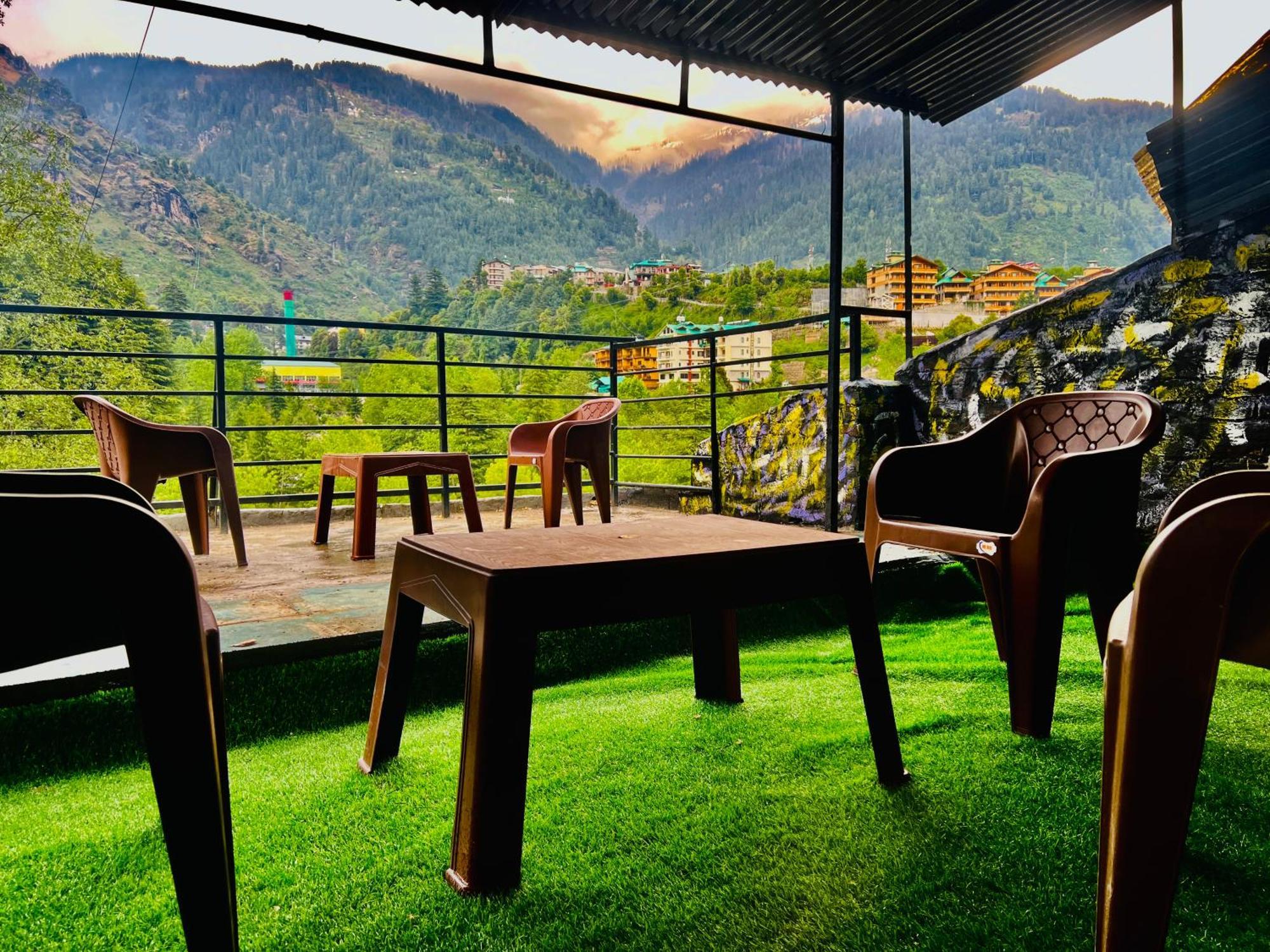 Hotel Green Link -#Near Volvo Bus Stand #Mountain View #River View #Open Terrace Manāli Eksteriør bilde