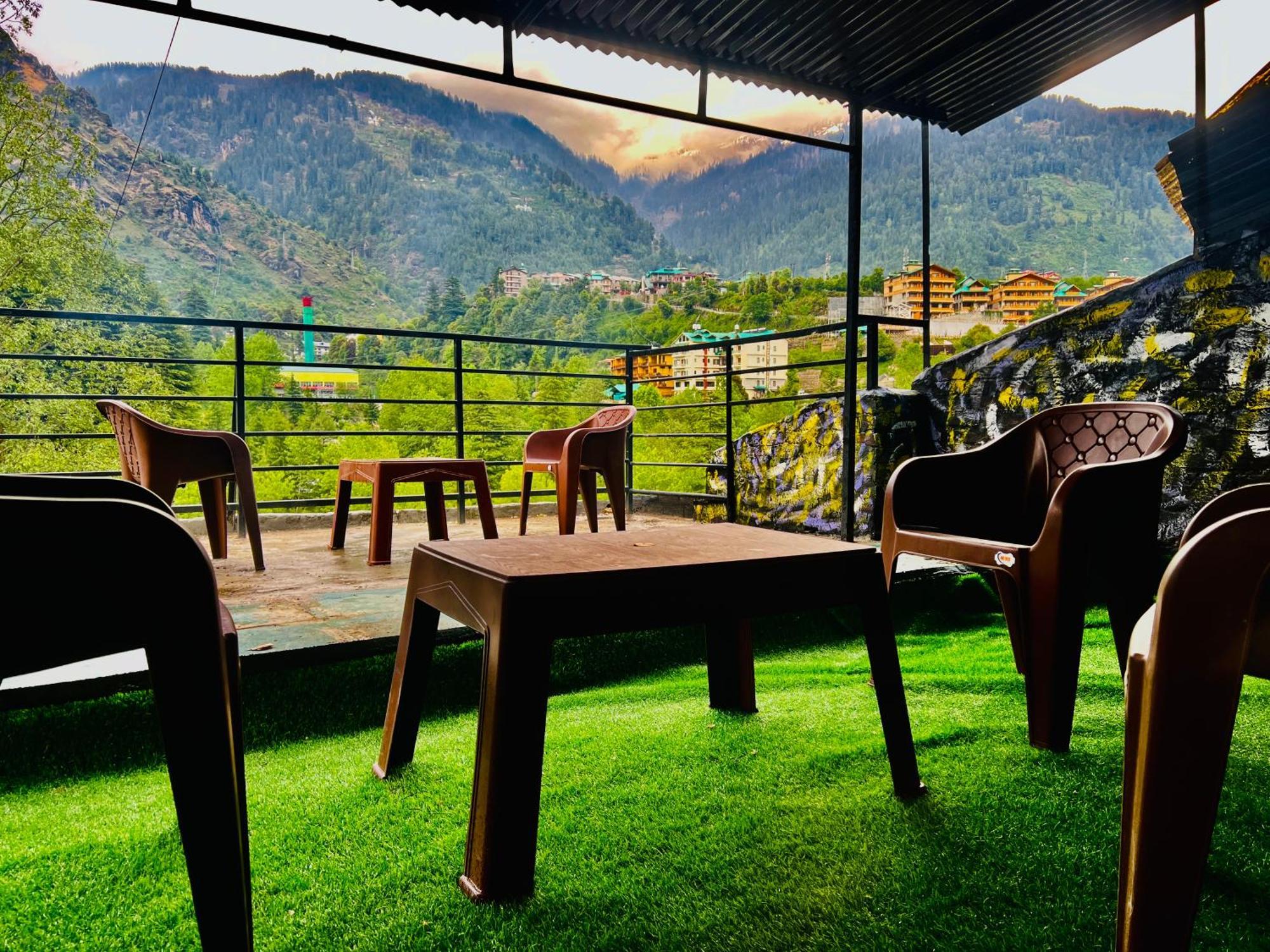 Hotel Green Link -#Near Volvo Bus Stand #Mountain View #River View #Open Terrace Manāli Eksteriør bilde