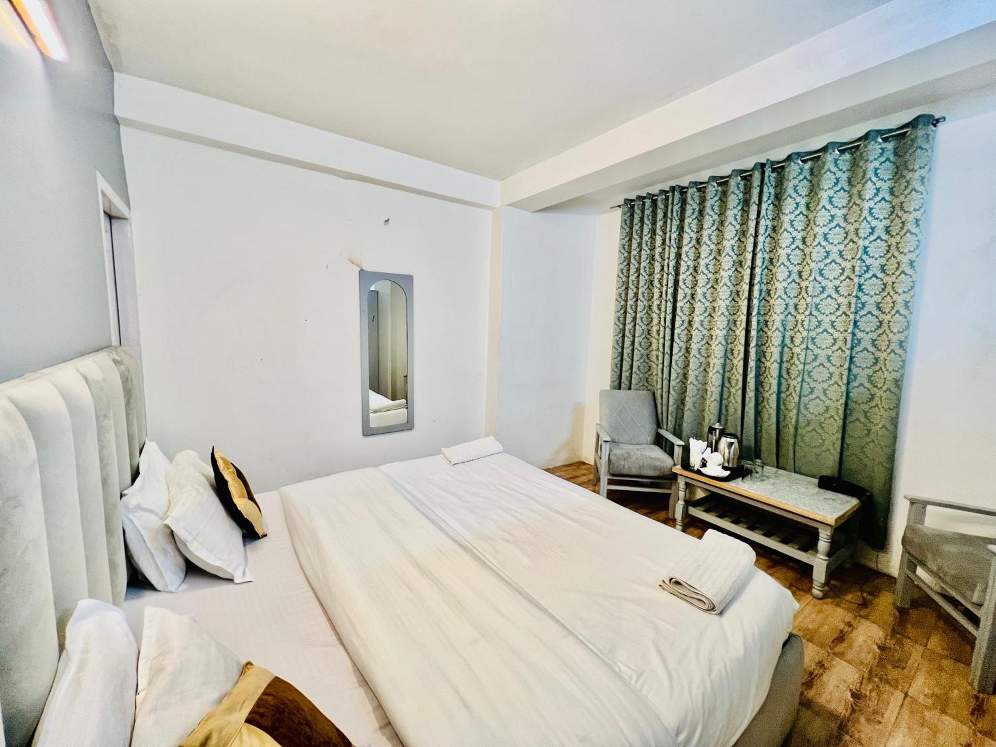 Hotel Green Link -#Near Volvo Bus Stand #Mountain View #River View #Open Terrace Manāli Eksteriør bilde