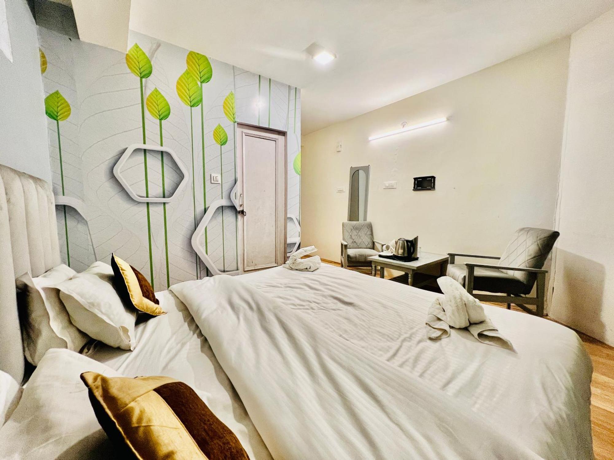 Hotel Green Link -#Near Volvo Bus Stand #Mountain View #River View #Open Terrace Manāli Eksteriør bilde