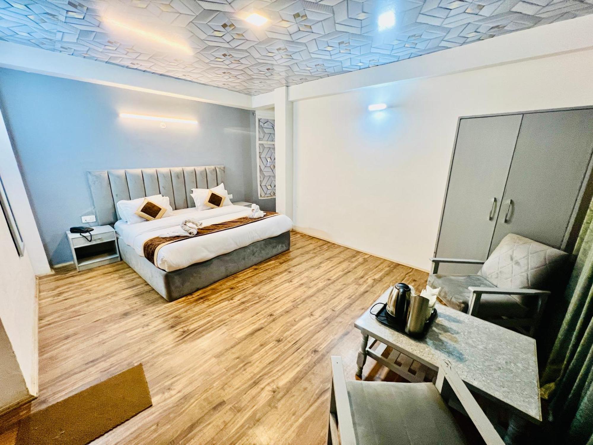 Hotel Green Link -#Near Volvo Bus Stand #Mountain View #River View #Open Terrace Manāli Eksteriør bilde